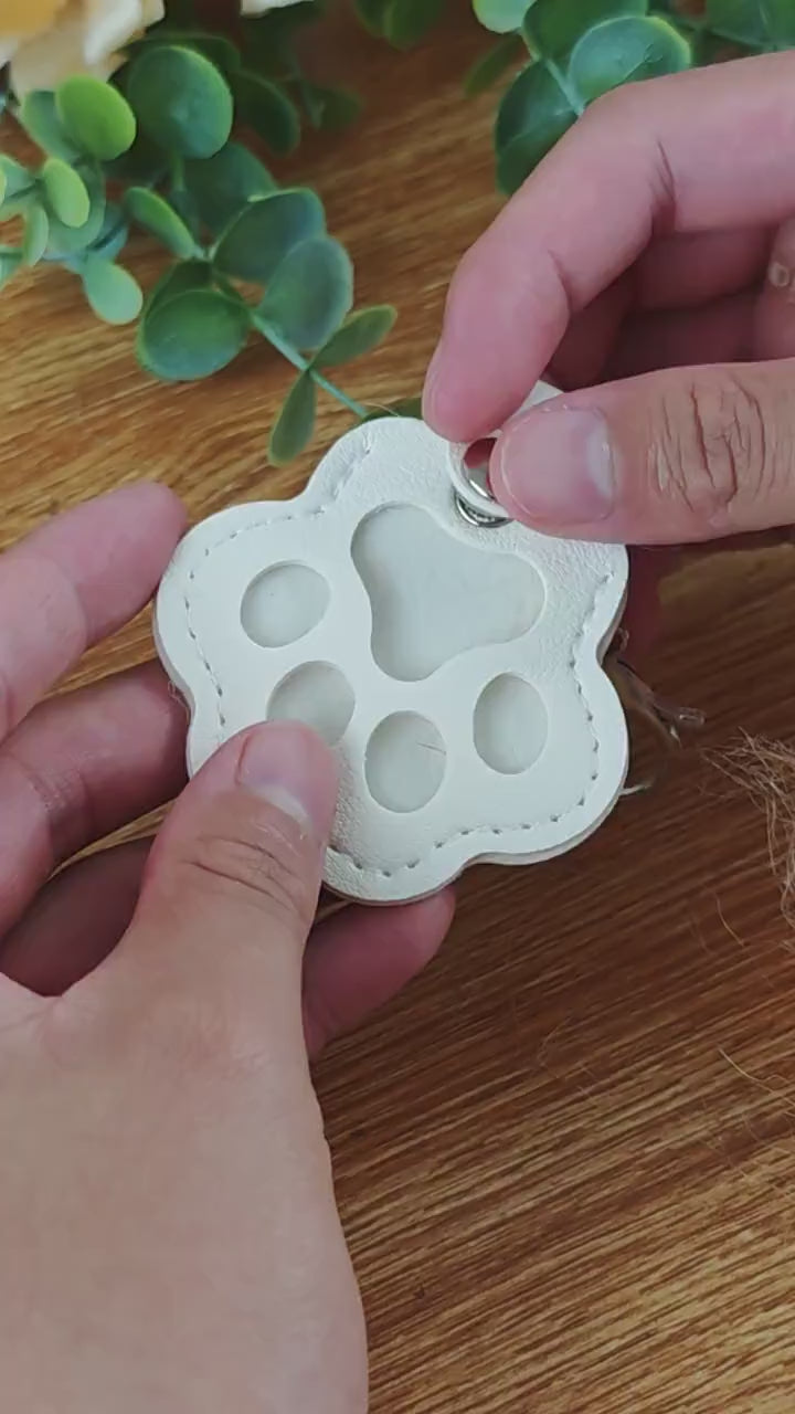 Pet Fur Keepsake Keychain,Dog Fur Keepsake Leather Pouch, Memorial Keychain for Dog,Pet Hair Storing